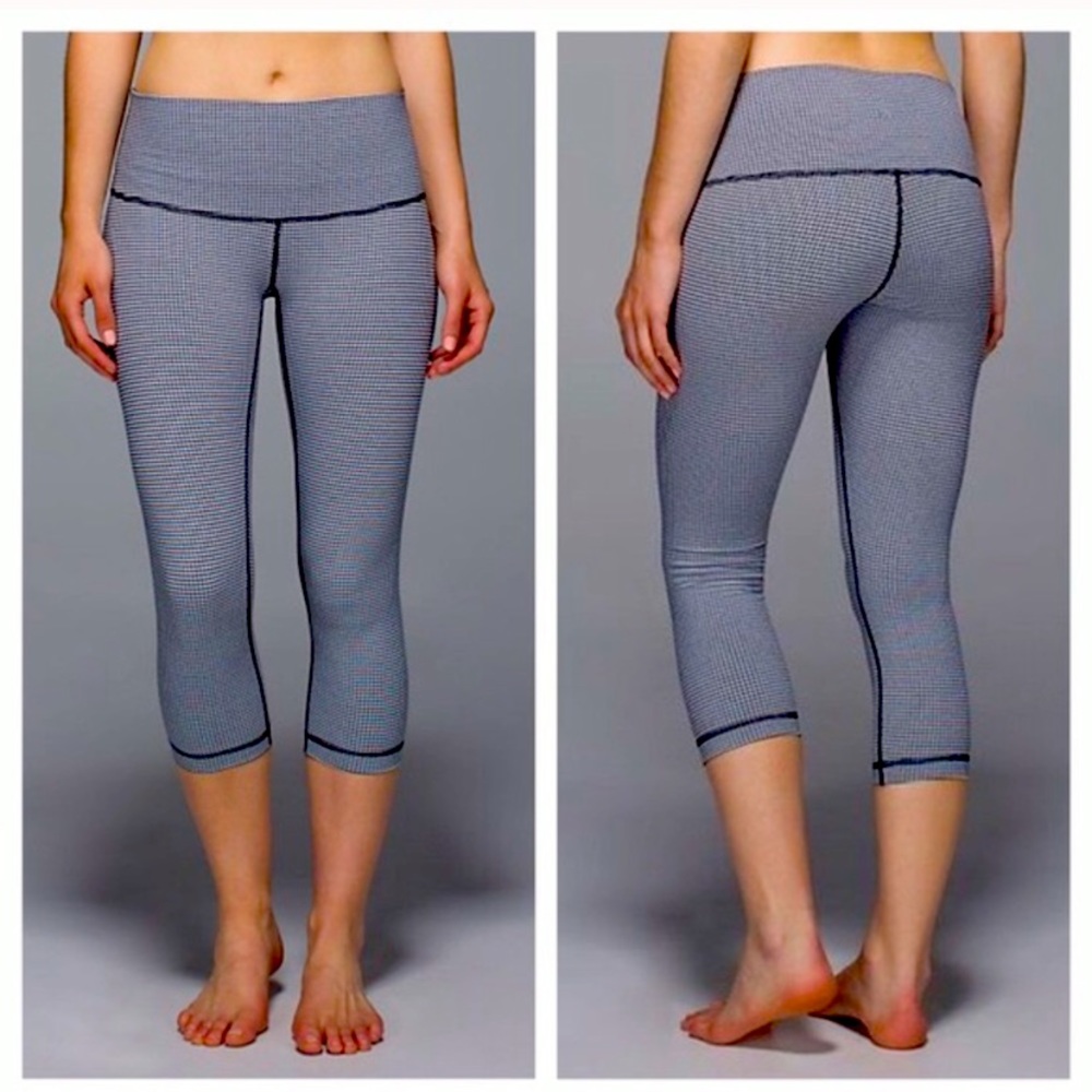 Lululemon gingham check wunder under crop